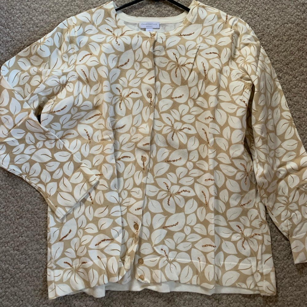 Button sweater can bundle